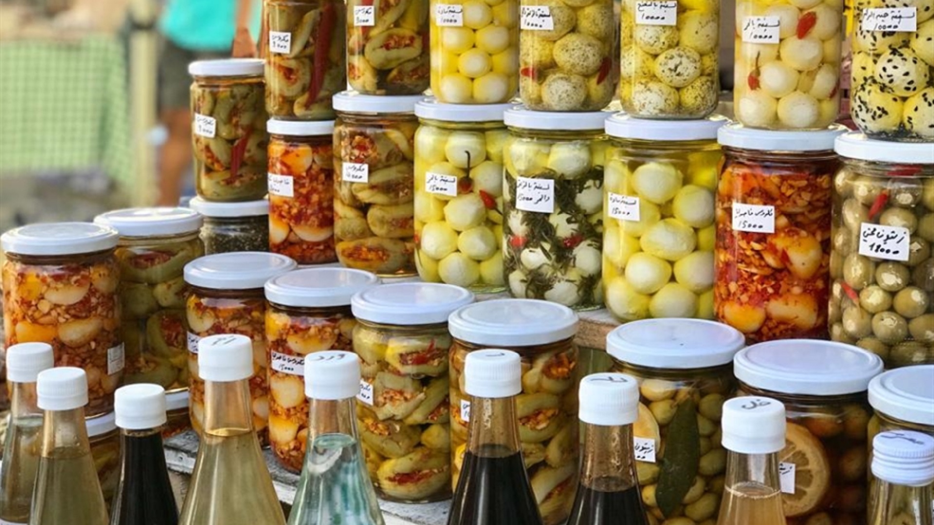 المونة اللبنانية: تراث تخطى المأكولات الريفية البسيطة بفضل "السوشيال ميديا"